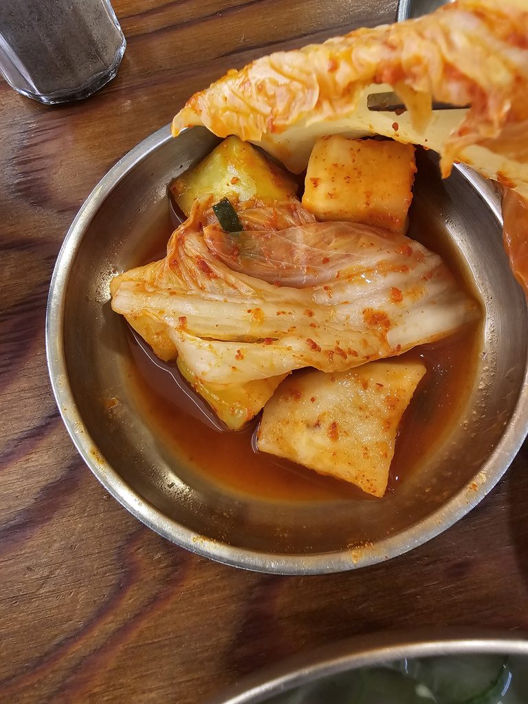 Hadongkwan 30-gong gomtang with beef and offal