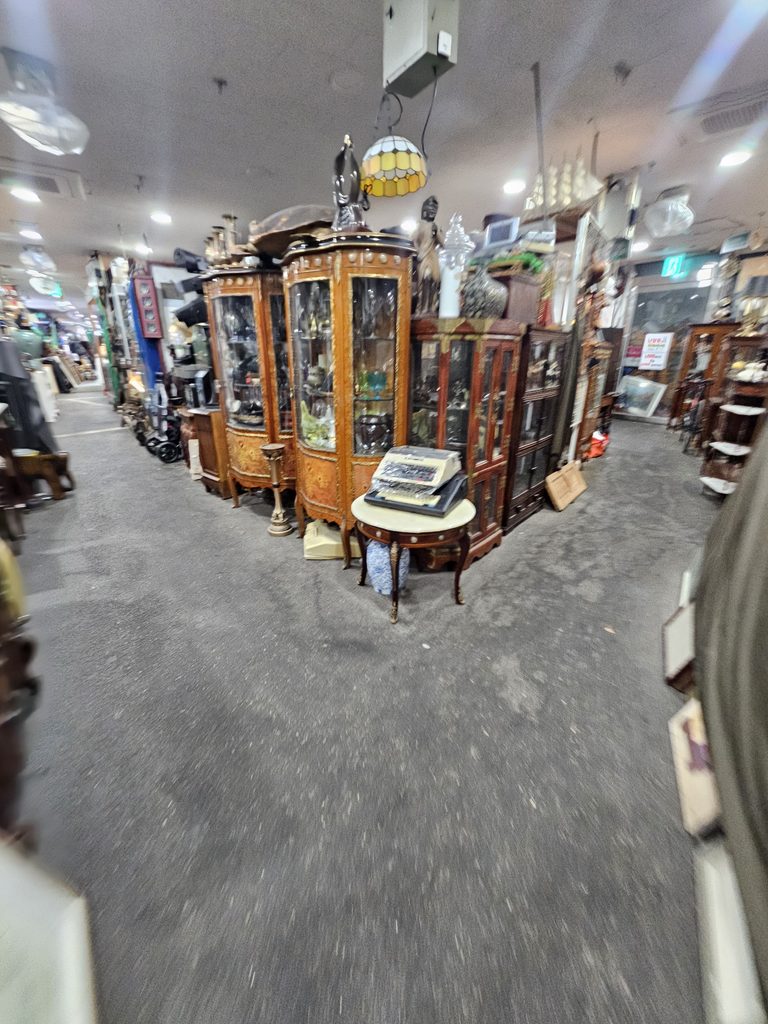 Vintage household goods at Seoul Folk Flea Market