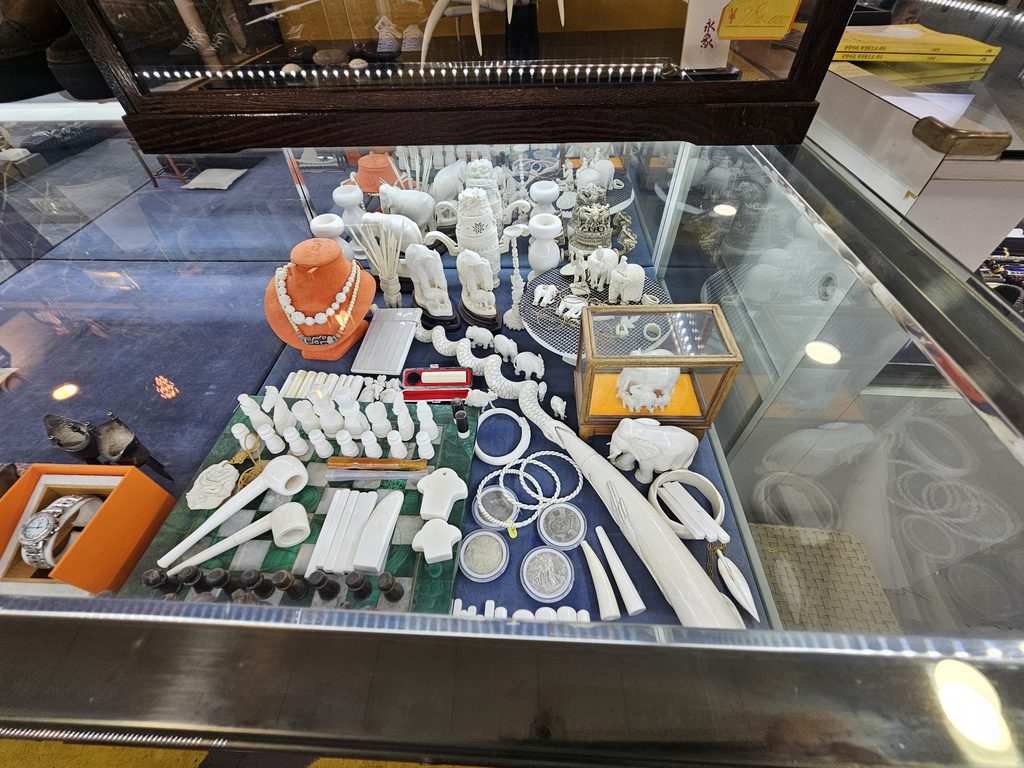 Unusual vintage object at Seoul Folk Flea Market